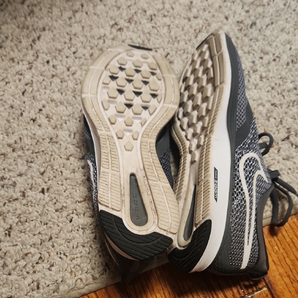 Nike Women's Dark Gray Athletic Shoes - Picture 2 of 2